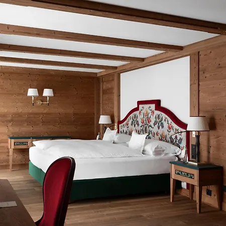 Tyrol Hotel